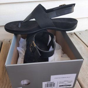 BNWT Vionic Danita Sandals, 7